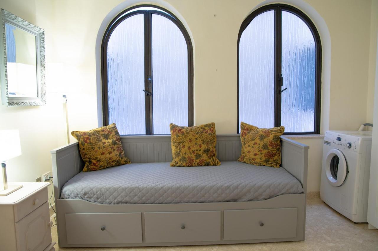 Large And Bright In The Centre Goslm-2 Apartment Sliema
